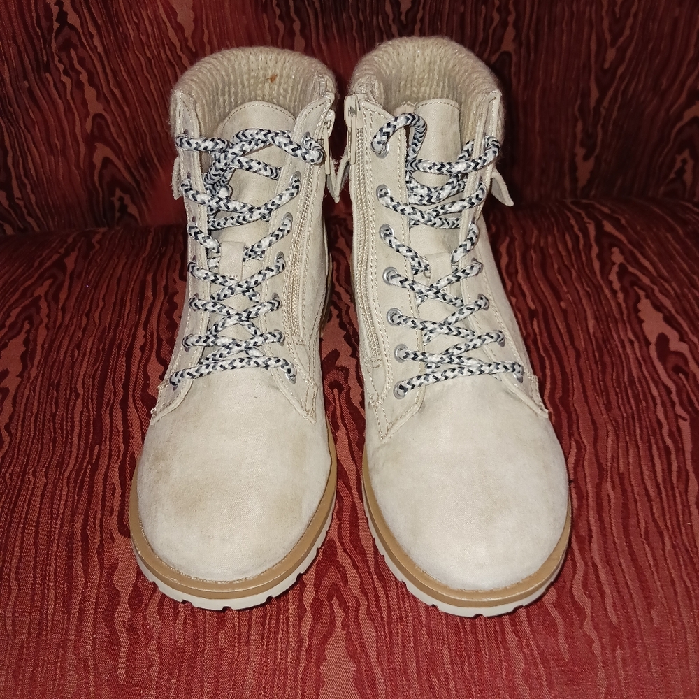 CROWN VINTAGE Cream Lace Up Ankle Boots Girls Size 4 - Picture 3 of 8